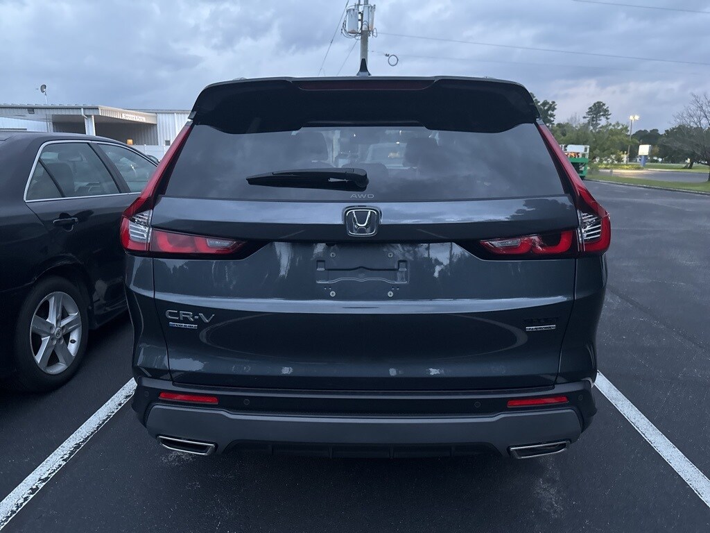 2023 Honda CR-V Hybrid Sport Touring photo 3