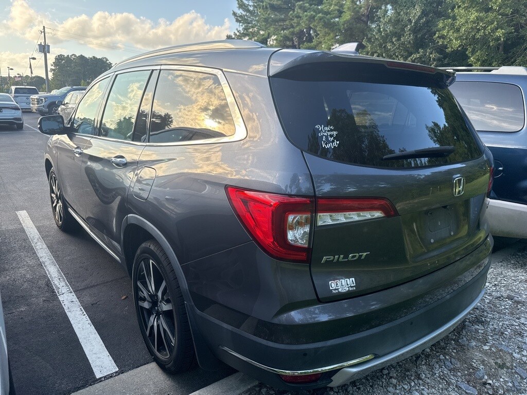 2019 Honda Pilot Touring photo 2