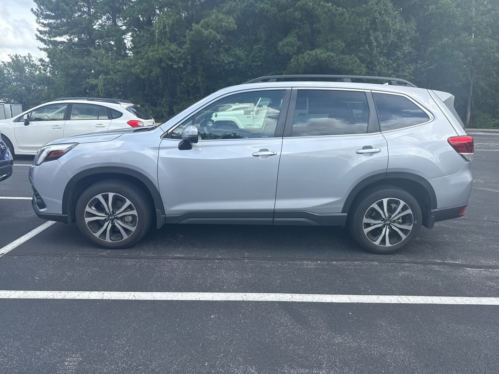 2023 Subaru Forester Limited photo 2