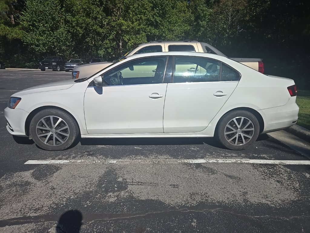 Used 2018 Volkswagen Jetta SE with VIN 3VWB67AJ2JM224678 for sale in Jacksonville, NC