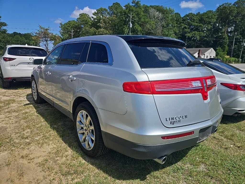Used 2010 Lincoln MKT Base SUV