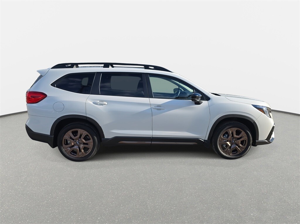 2025 Subaru Ascent Limited photo 2