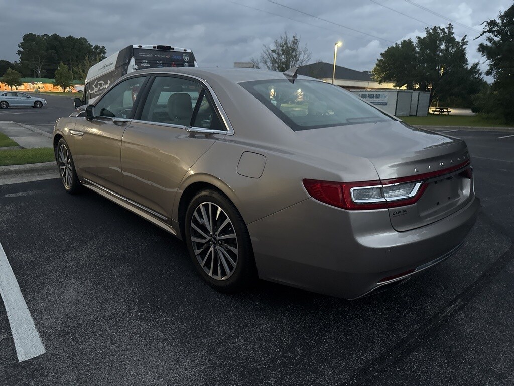 2018 Lincoln Continental Select photo 3
