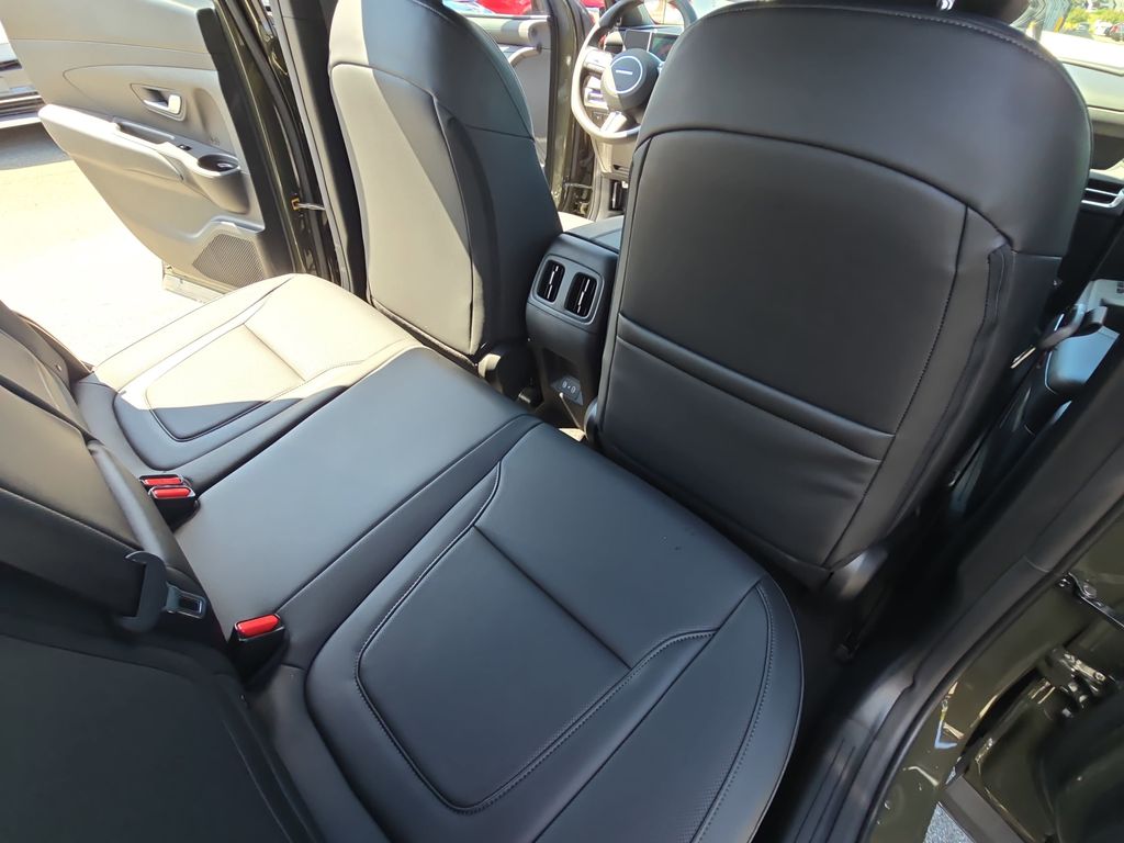 2025 Hyundai Santa Cruz SEL - Photo 11