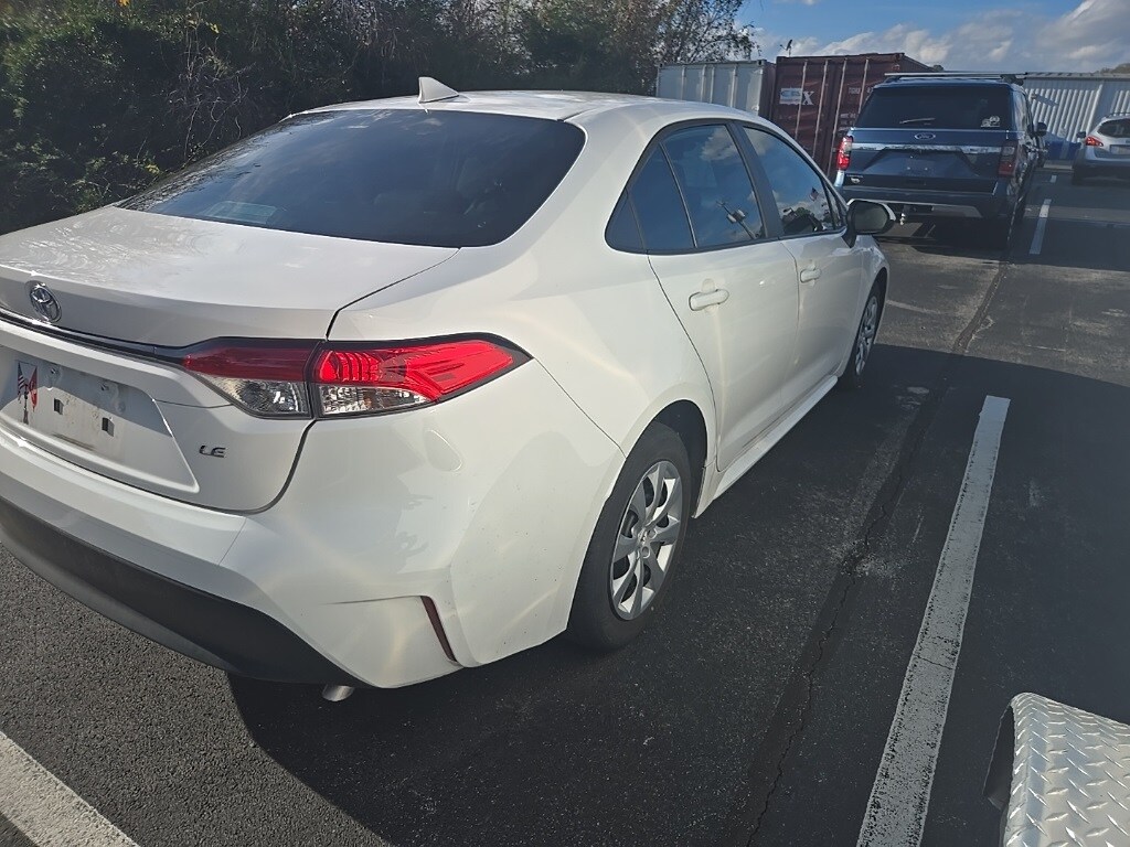 2024 Toyota Corolla LE photo 4