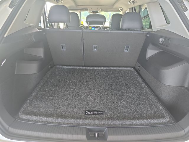 2026 Volkswagen Tiguan SE - Photo 12