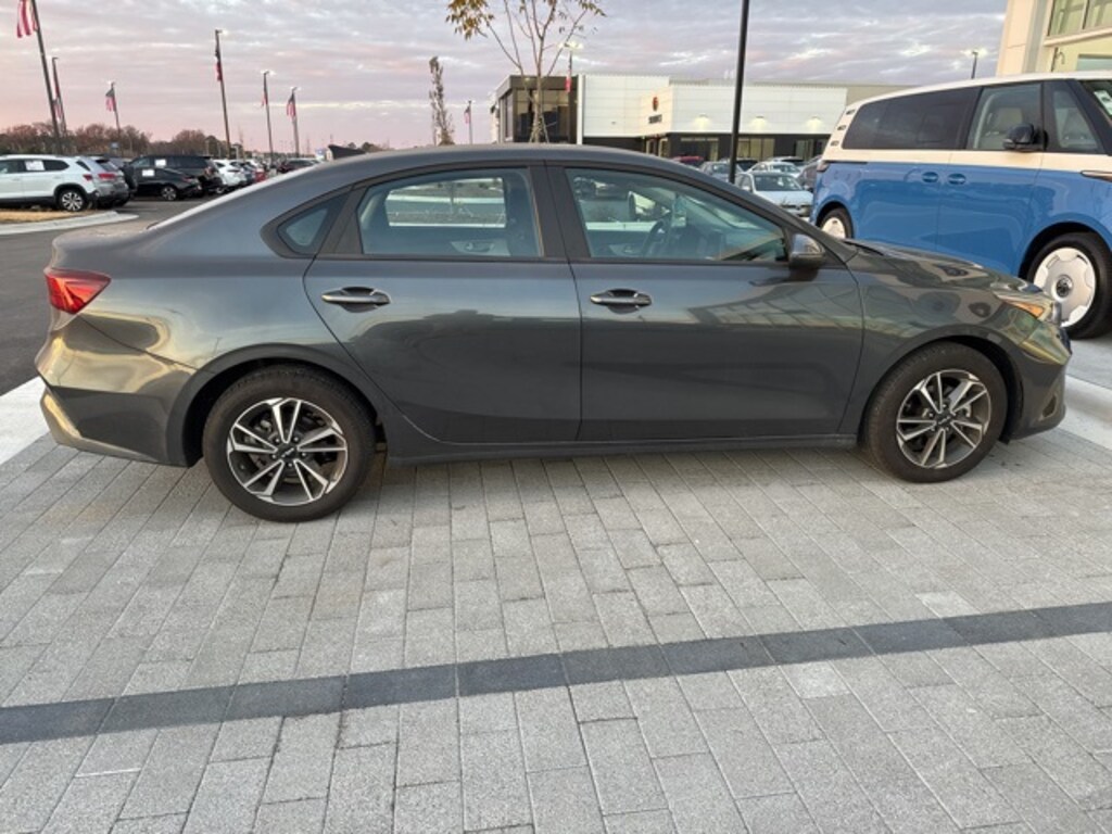 Used 2024 Kia Forte LXS Sedan