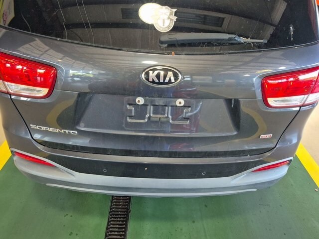 2017 Kia Sorento LX photo 4