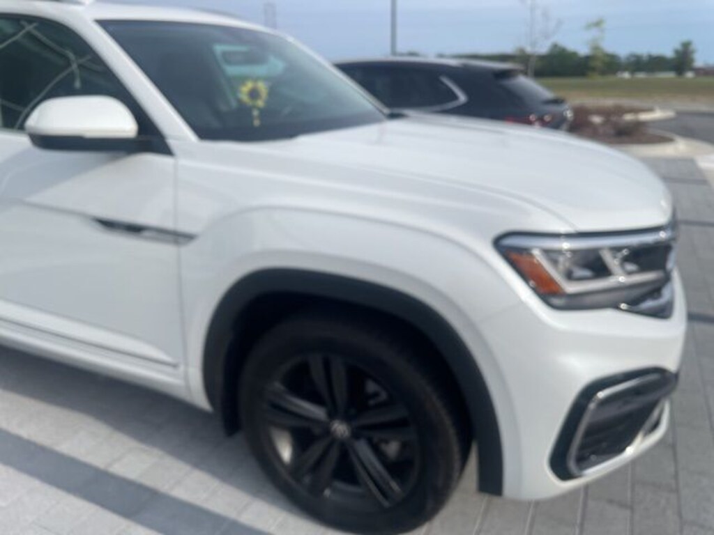 Used 2022 Volkswagen Atlas 3.6L V6 SEL R-Line SUV