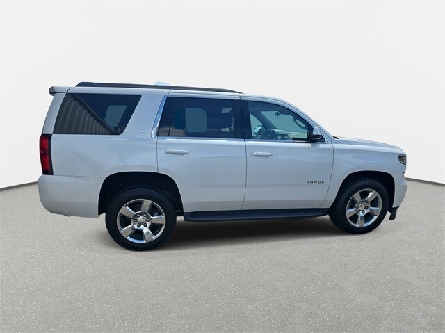 2017 Chevrolet Tahoe LT photo 4