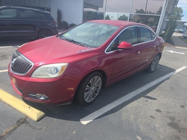 2013 Buick Verano Base photo 2