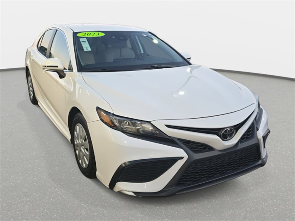Used 2023 Toyota Camry SE Sedan
