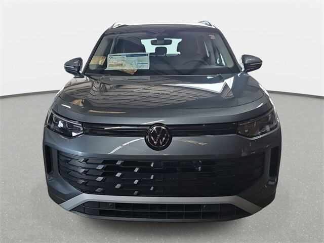 2025 Volkswagen Tiguan S photo 2
