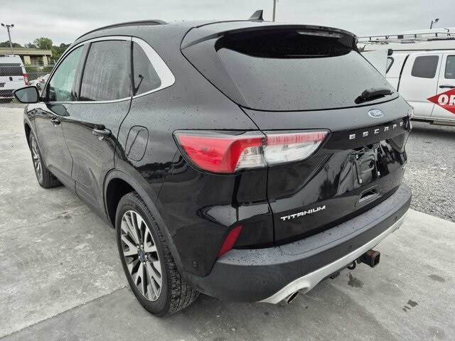 2020 Ford Escape Titanium photo 2