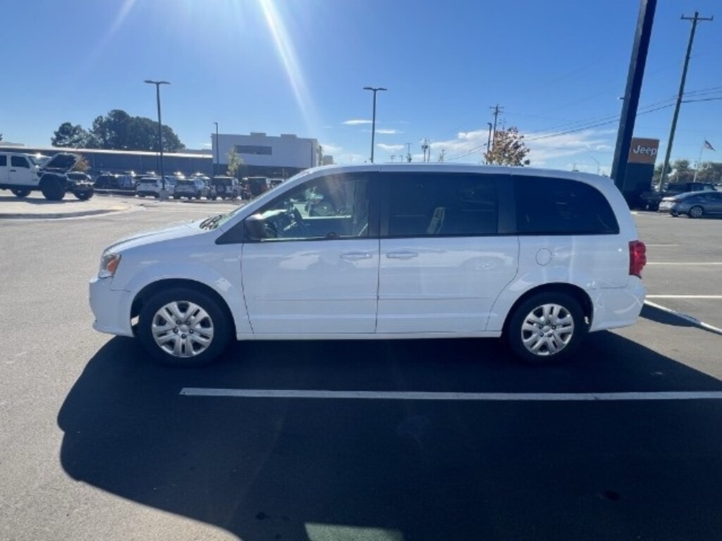 Used 2016 Dodge Grand Caravan SE Minivan/Van