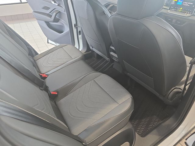 2026 Volkswagen Tiguan SE - Photo 11