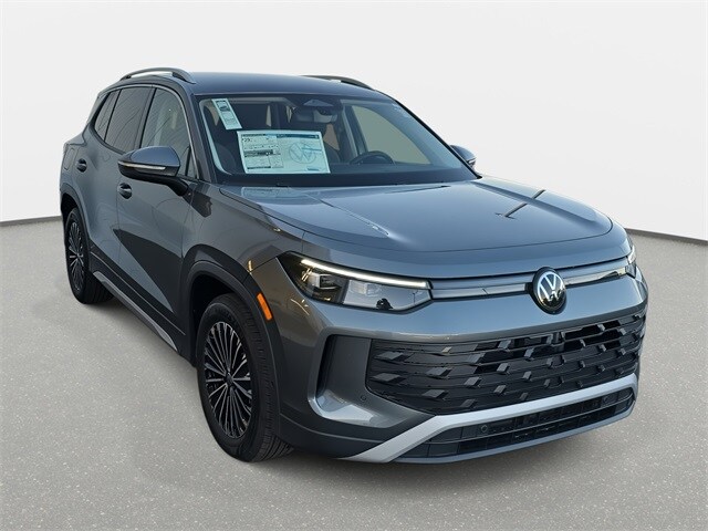 2026 Volkswagen Tiguan S photo 3