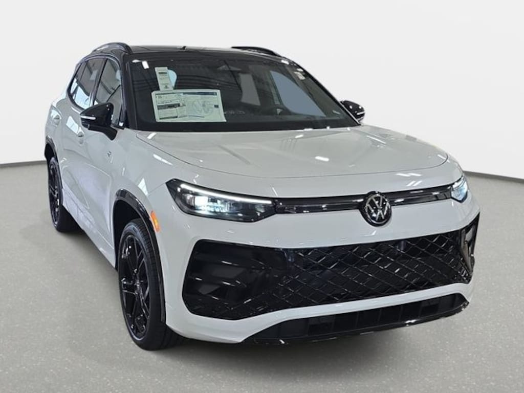 New 2026 Volkswagen Tiguan 2.0T SE R-Line Black SUV