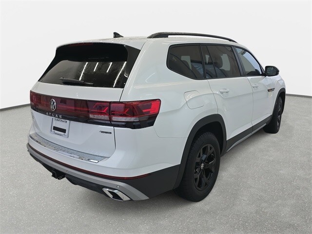 2026 Volkswagen Atlas Peak Edition SE photo 4
