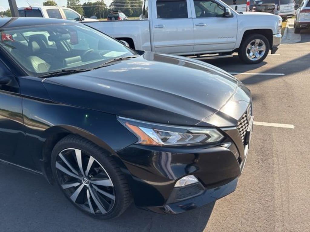Used 2020 Nissan Altima 2.5 SR Sedan