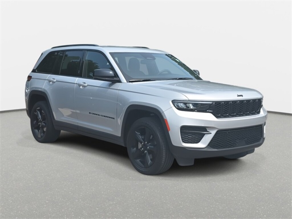 Used 2024 Jeep Grand Cherokee Altitude SUV
