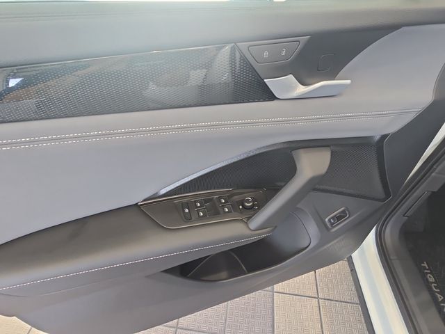 2026 Volkswagen Tiguan SE - Photo 21