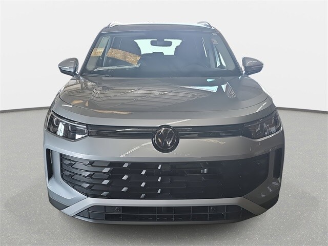 2025 Volkswagen Tiguan S photo 2