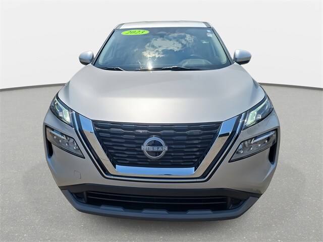2023 Nissan Rogue SV photo 3