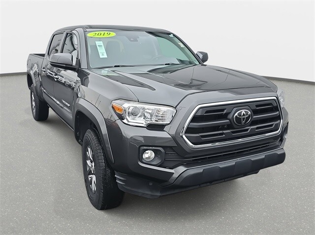 2019 Toyota Tacoma SR5 V6 photo 3