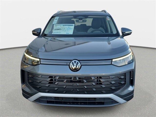 2026 Volkswagen Tiguan S photo 2