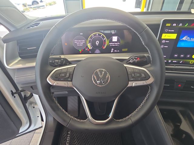 2026 Volkswagen Tiguan SE - Photo 17