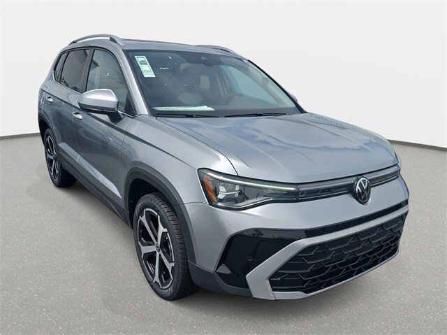 2025 Volkswagen Taos SEL photo 2