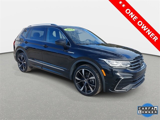 2024 Volkswagen Tiguan SEL R-Line Black photo 2