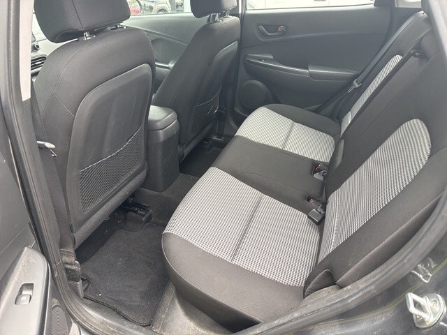 2020 Hyundai Kona SE photo 2