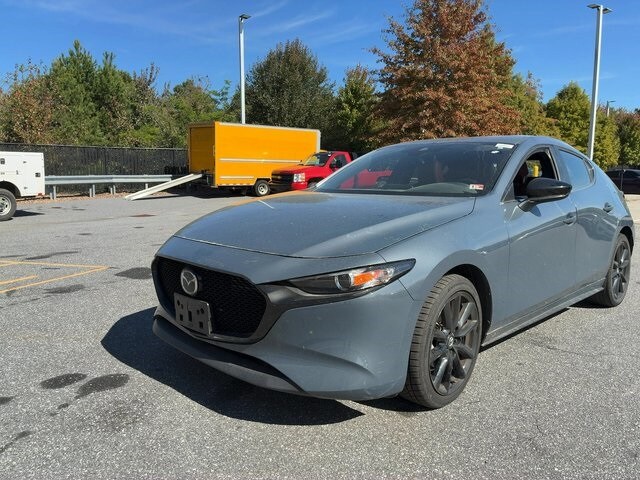 2023 Mazda Mazda3 Hatchback 2.5 s Carbon photo 3
