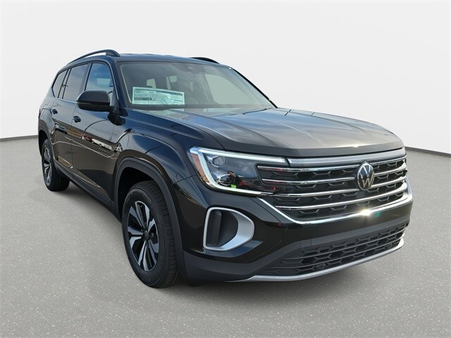 2026 Volkswagen Atlas SE photo 3