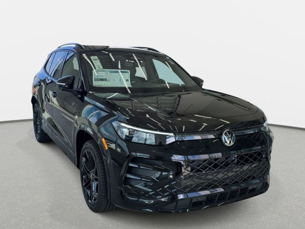 New 2026 Volkswagen Tiguan 2.0T SE R-Line Black SUV