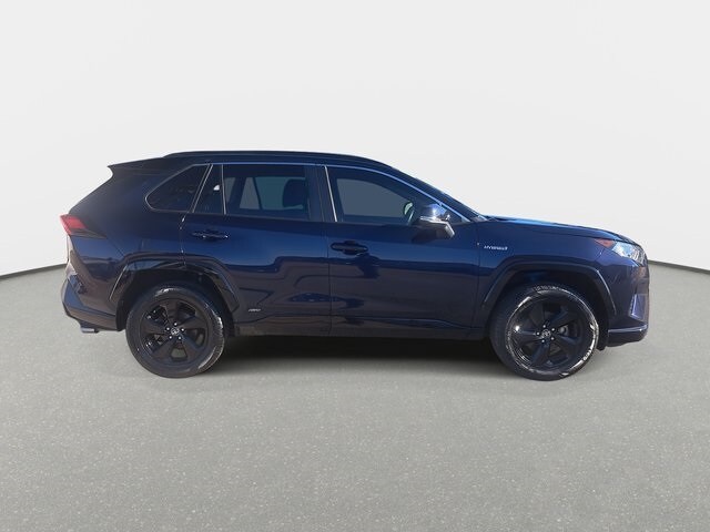 2020 Toyota RAV4 Hybrid XSE photo 4
