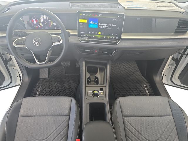 2026 Volkswagen Tiguan SE - Photo 9