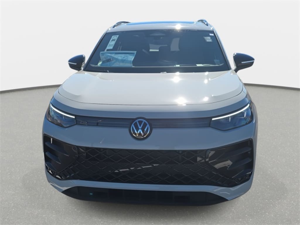 New 2026 Volkswagen Tiguan 2.0T SE SUV