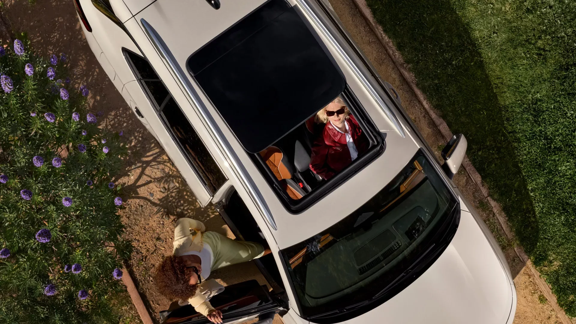 2026 Volkswagen Tiguan overhead view in Sandstone
