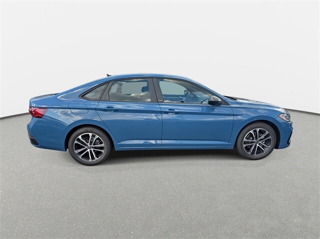 2025 Volkswagen Jetta 1.5T Sport photo 4