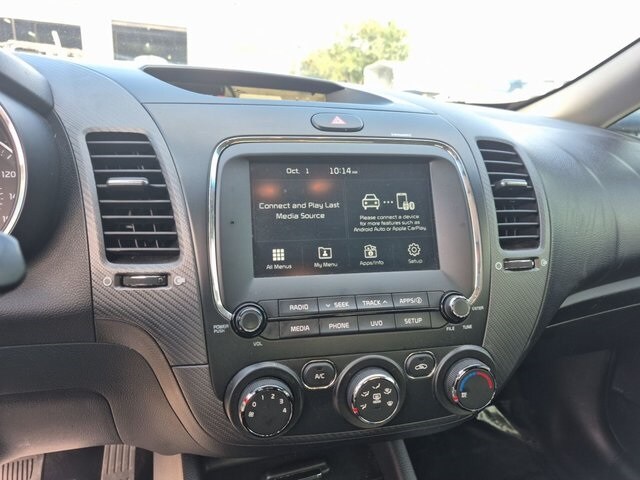 2018 Kia Forte S photo 3