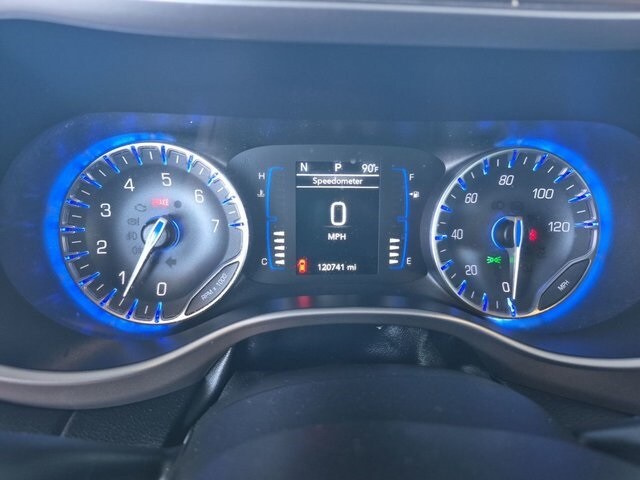 2020 Chrysler Voyager LXi photo 4