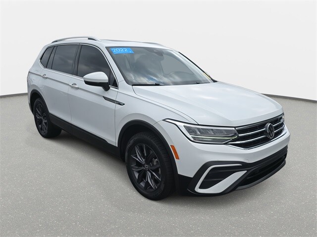 2022 Volkswagen Tiguan SE photo 2