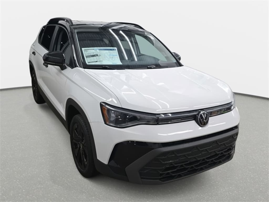 New 2026 Volkswagen Taos 1.5T SE Black SUV