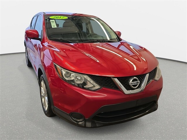 2017 Nissan Rogue Sport S photo 3