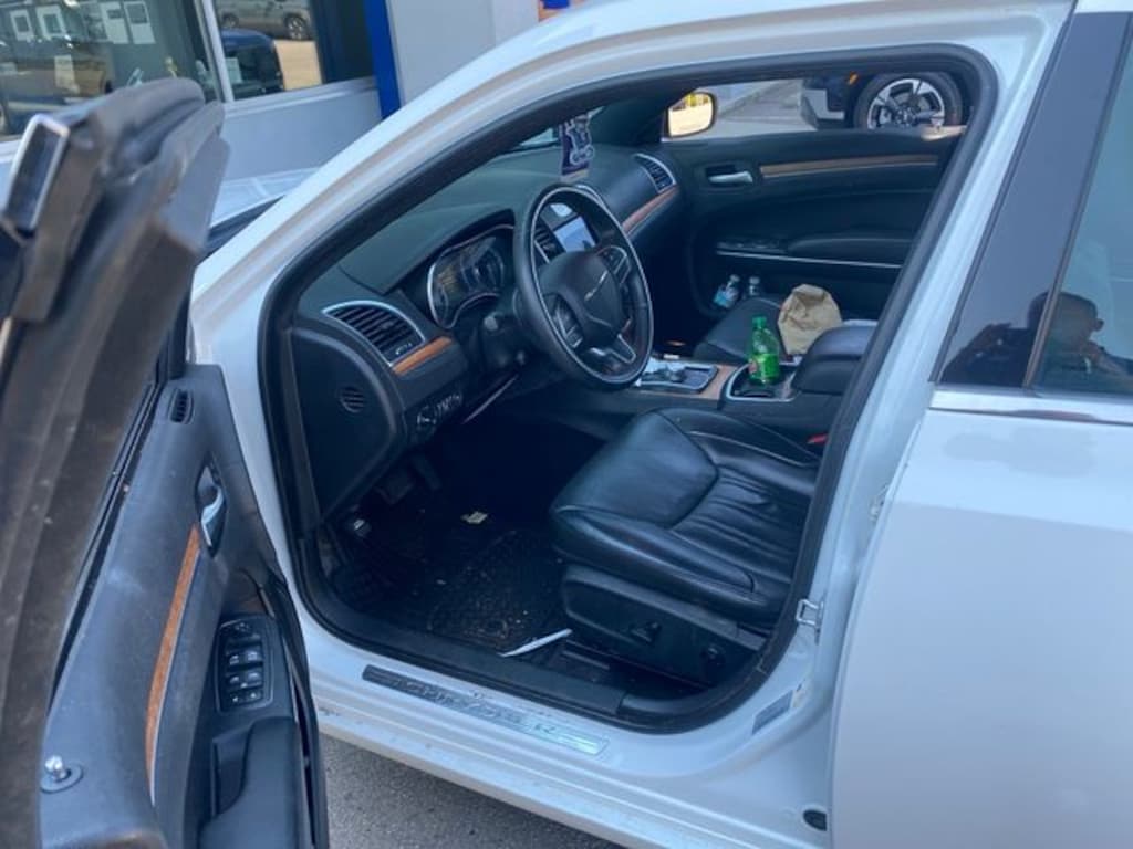 Used 2017 Chrysler 300 C Platinum Sedan