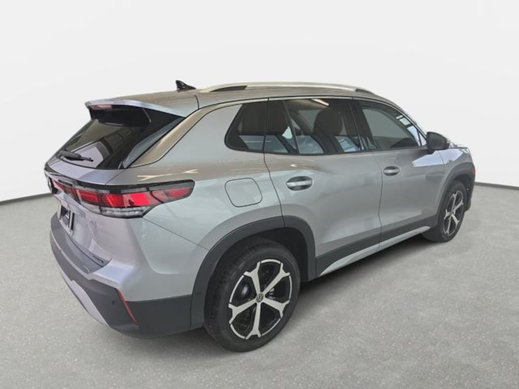 New 2026 Volkswagen Tiguan SE SUV