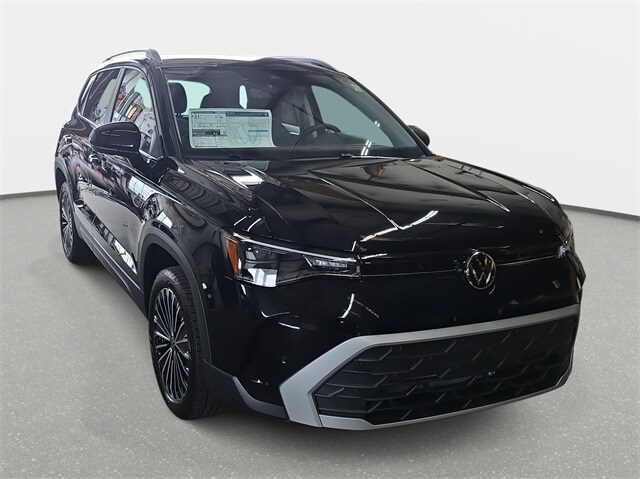 2025 Volkswagen Taos SE photo 2